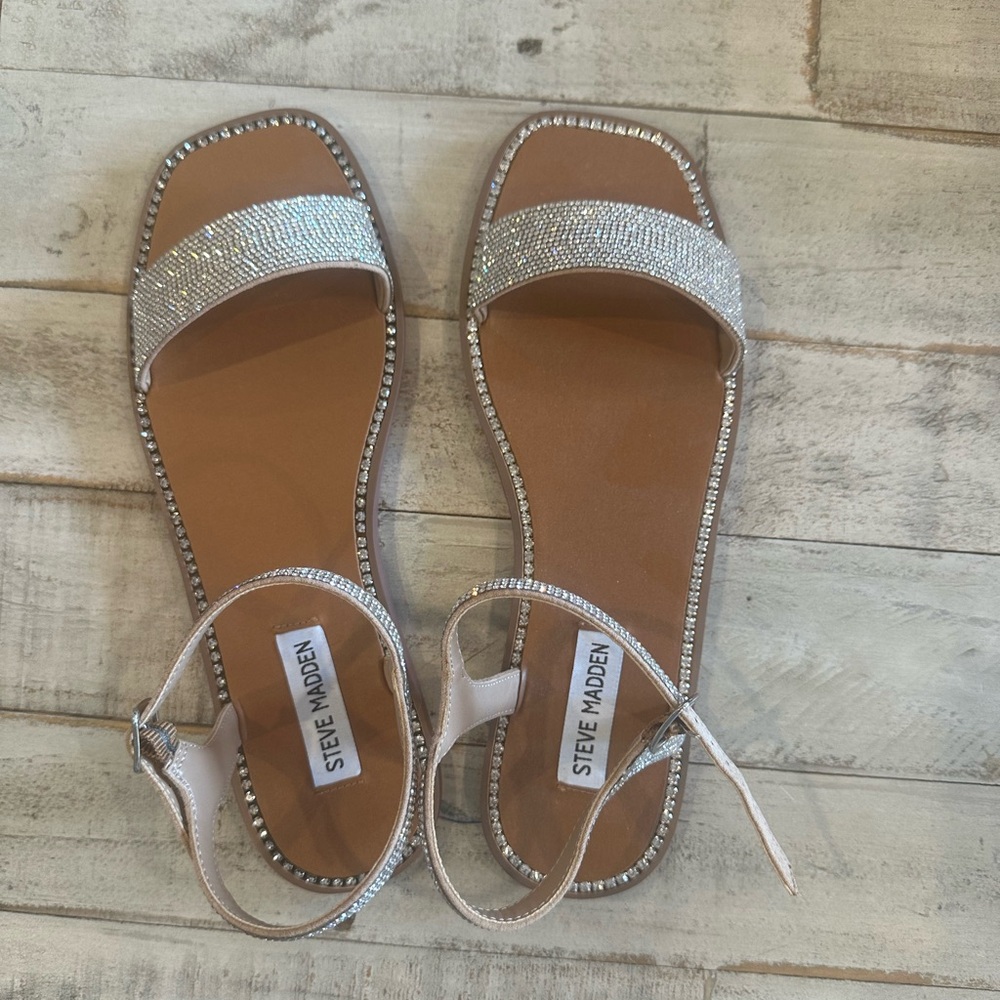 Steve Madden Silver and Tan Sandals